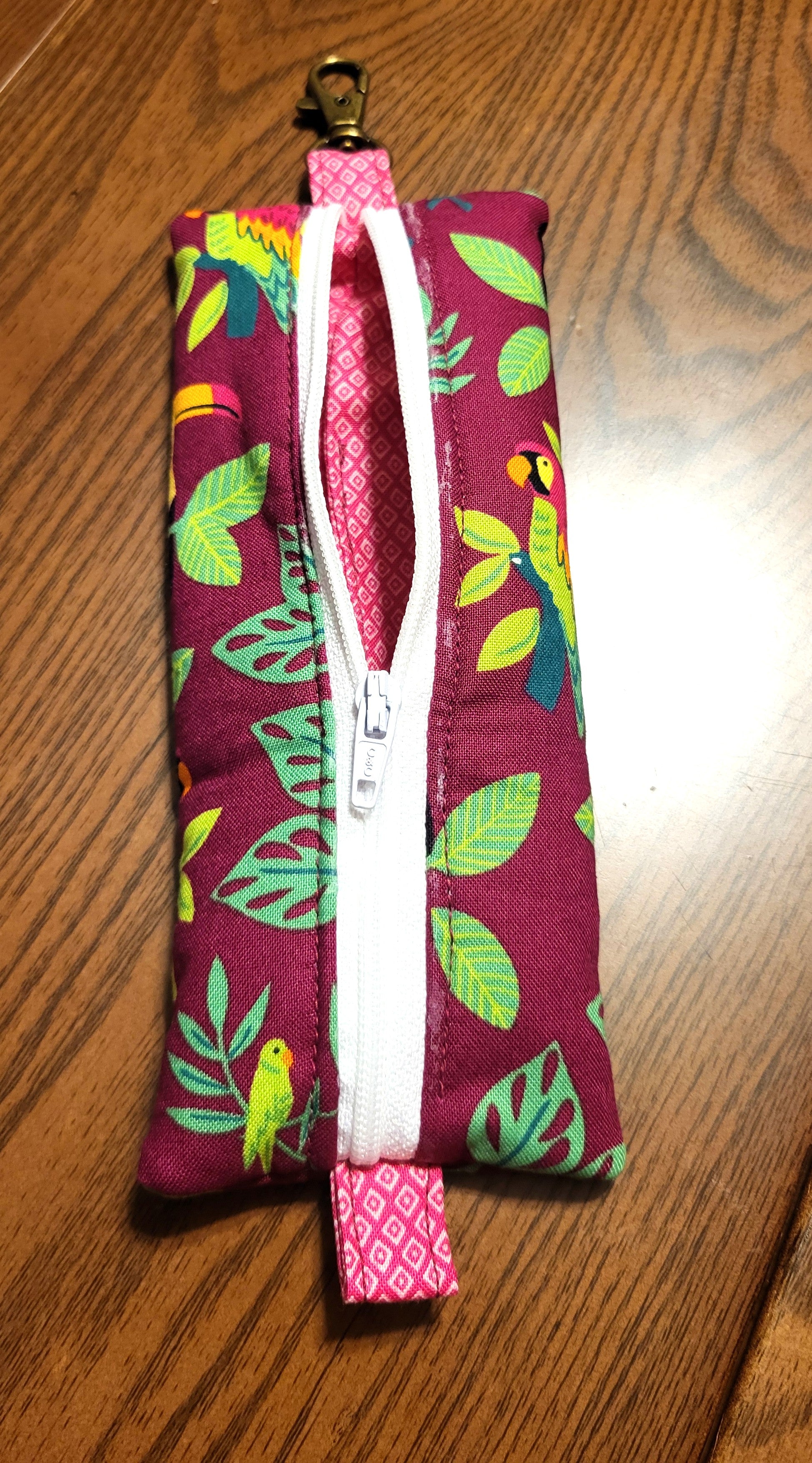 Stay Flat Zipper Pouches