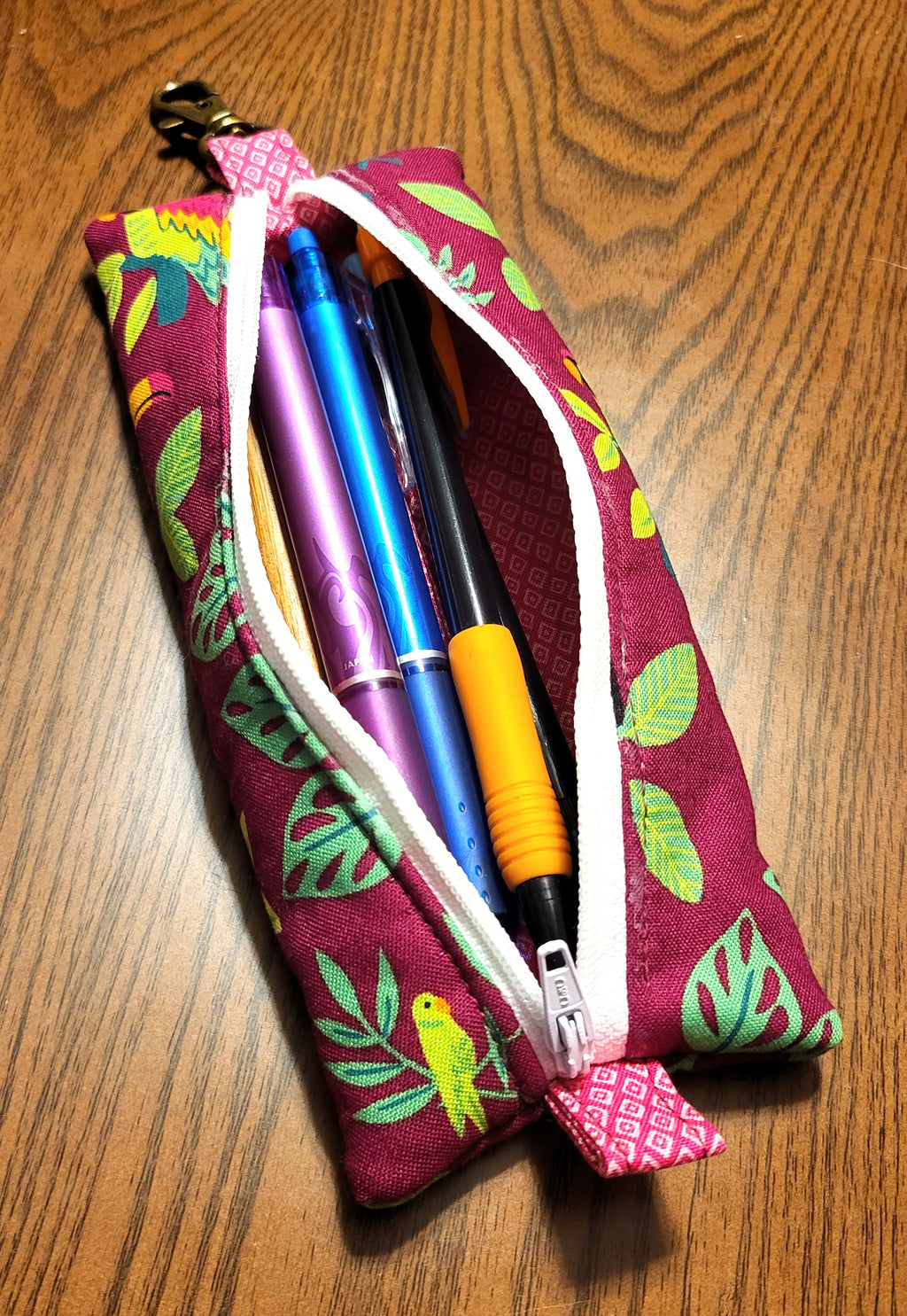 Stay Flat Zipper Pouches