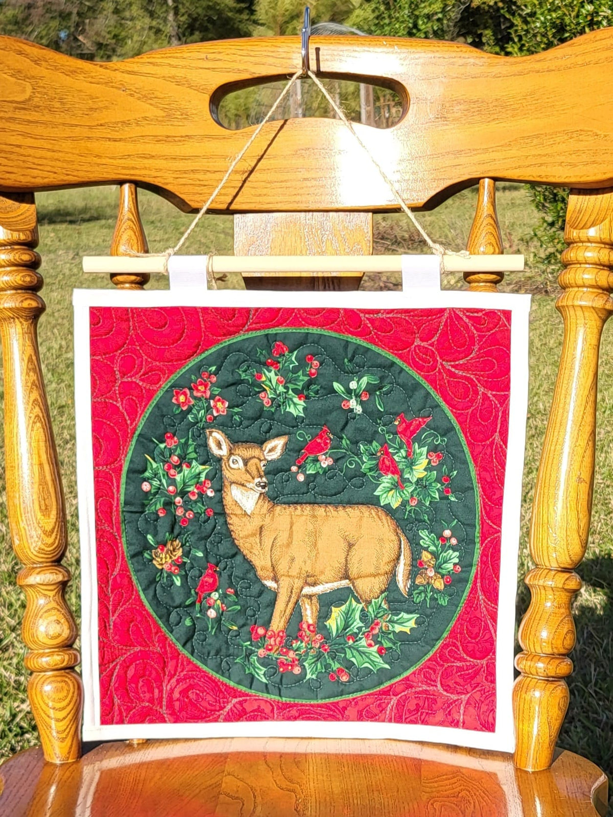Holly Deer Quilted Wall Hanging – Hand-Guided Longarm Fiber Art (12″ × 12″)