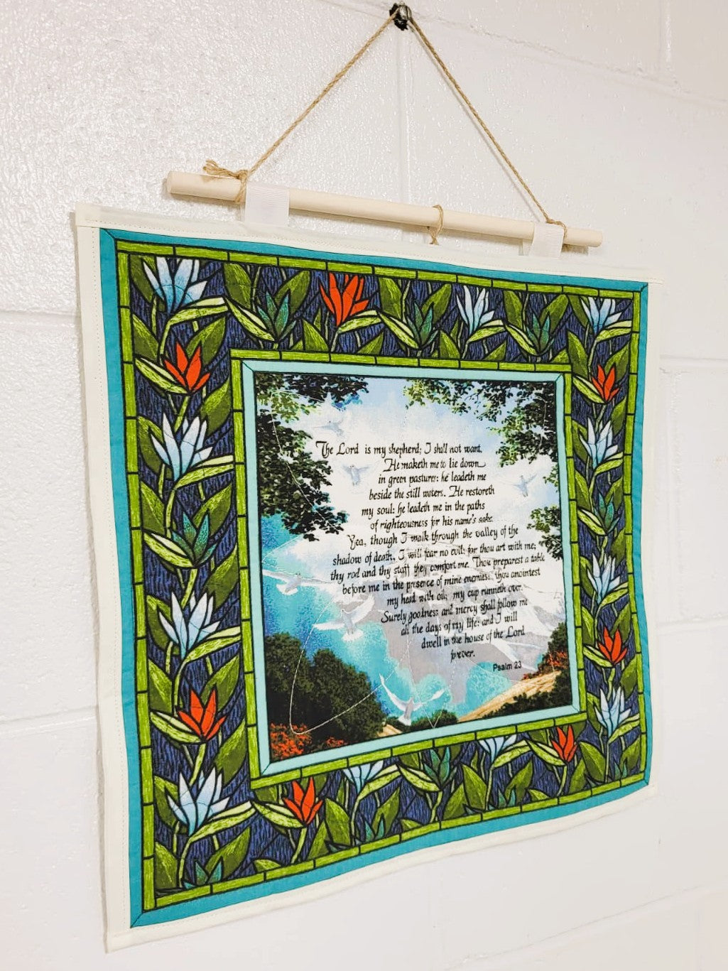 Psalm 23 Quilted Wall Hanging – Hand-Guided Longarm Fiber Art (16″ × 15″)